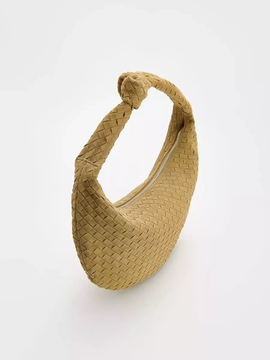 Proplétaná kabelka