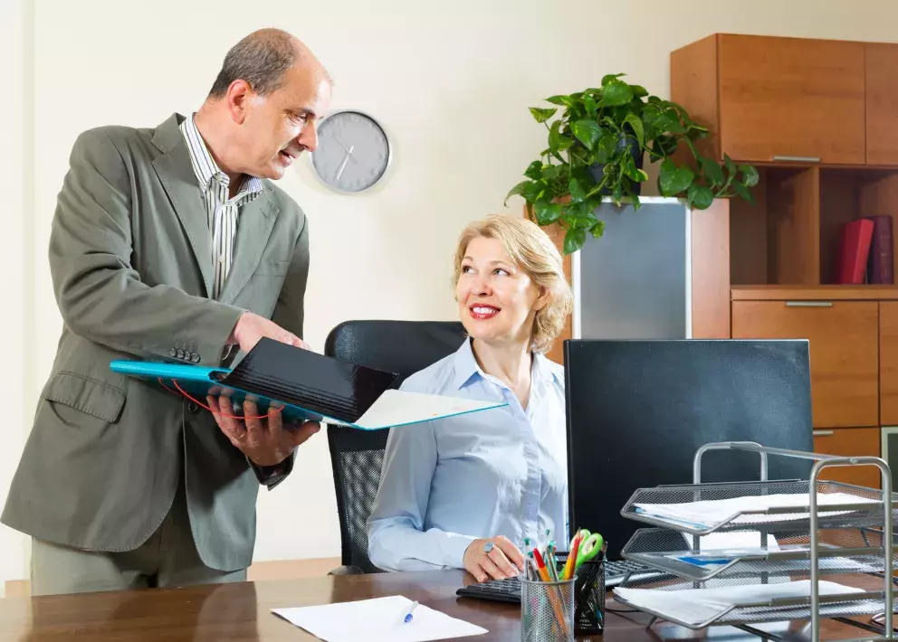 muž, žena, šéf, práce, problémy