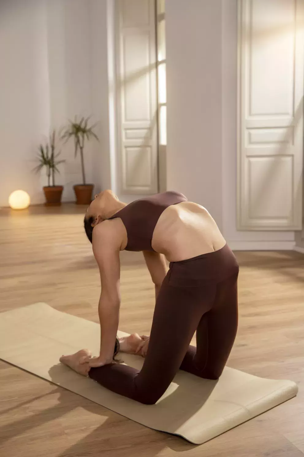 Jóga velbloudí pozice