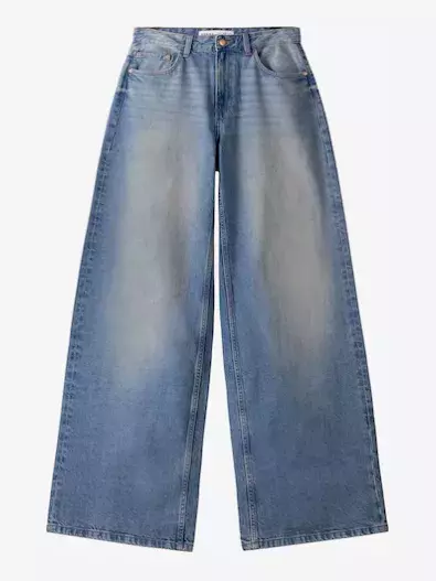 J​ak vytvořit kapsulový šatník po padesátce: Klíčové kousky pro nadčasový styl.