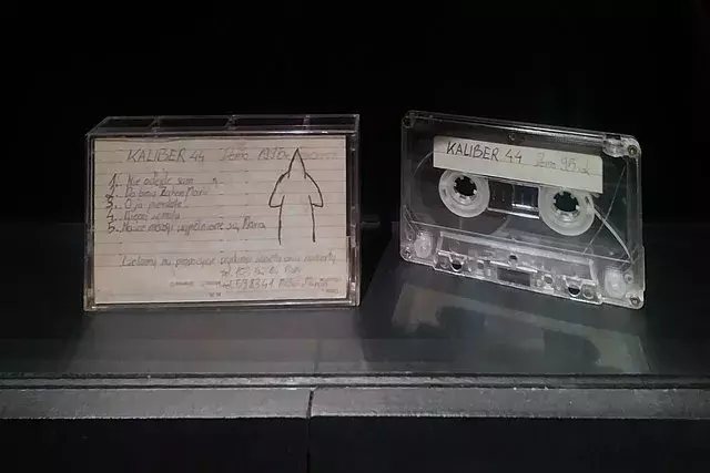 Magnetofonová kazeta