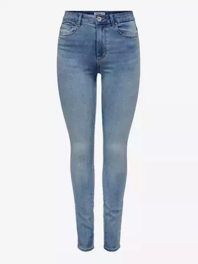 J​ak vytvořit kapsulový šatník po padesátce: Klíčové kousky pro nadčasový styl.