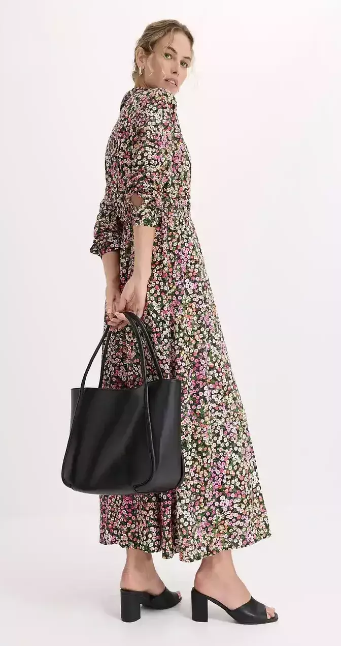 <p>Maxi kabela, Bonprix, 799 Kč</p>
