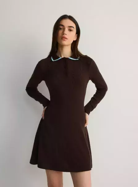 <p>Šaty s límečkem, Reserved, 799 Kč</p>
