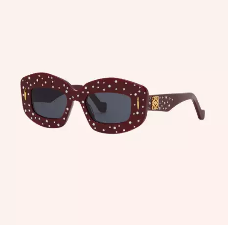 <p>Brýle Loewe s kamínky, 9600 Kč</p>
