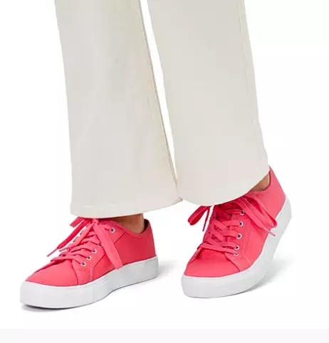 <p>Plátěnky Tchibo, 1190 Kč</p>
