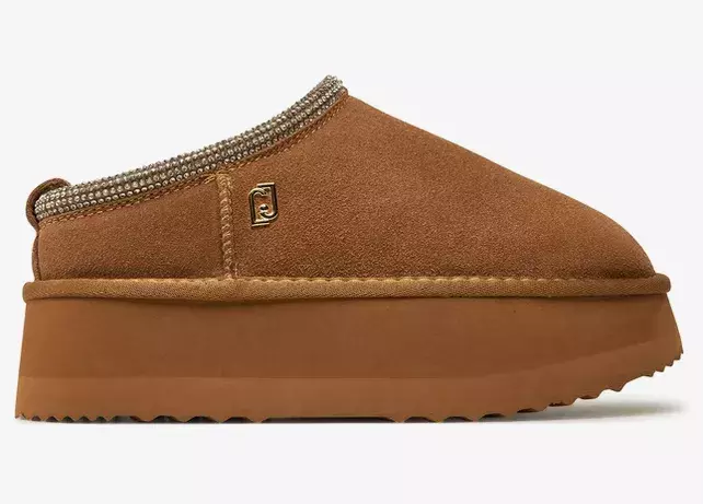 Nazouváky na platformě