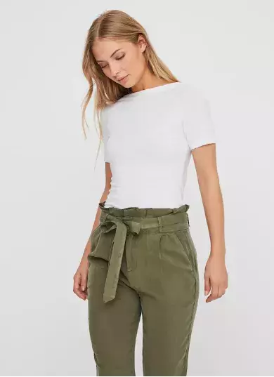 J​ak vytvořit kapsulový šatník po padesátce: Klíčové kousky pro nadčasový styl.