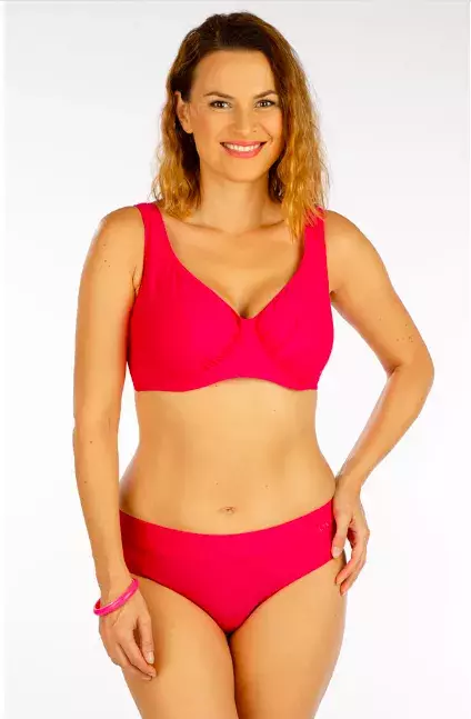 <p>Plavky s podprsenkou s kosticemi, Litex</p>

<p>Cena podprsenky: 745 Kč</p>

<p>Cena kalhotek: 445 Kč</p>
