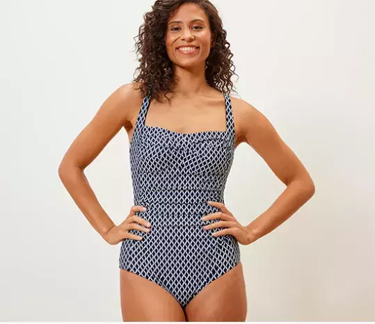 <p>Tvarující plavky Tchibo, 799 Kč</p>
