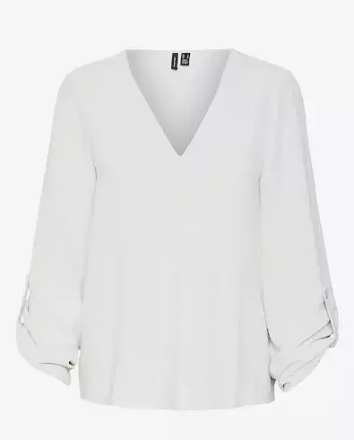 A​ktuální módní trendy pro ženy nad 50 let: Vedou tlumené palety barev, výrazné šaty a transparentní sukně. 