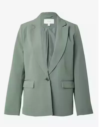 Zpátky do osmdesátek: Puntíky a vycpaná ramena hlásí velkolepý návrat. Hlavně po 50 je noste podle našich tipů