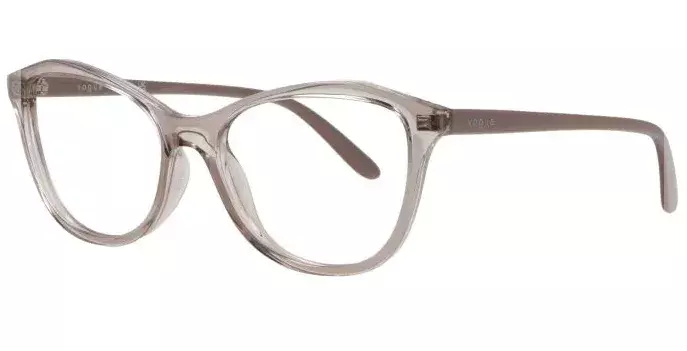 C​hic účesy pro ženy nad 50 let s brýlemi. Objevte účesy, které skvěle doplňují brýle a podtrhují vaši osobnost