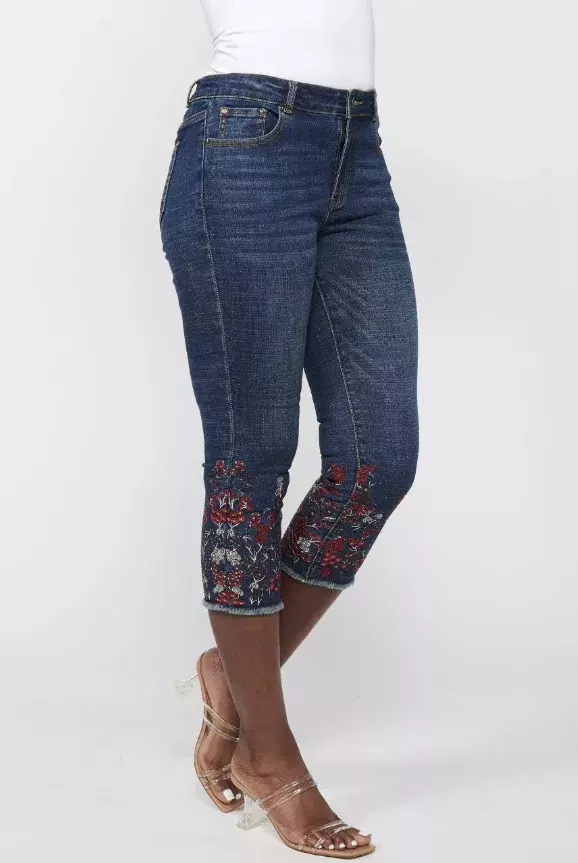 Džínové vyšívané 3/4 kalhoty, Koroshi, 839 Kč