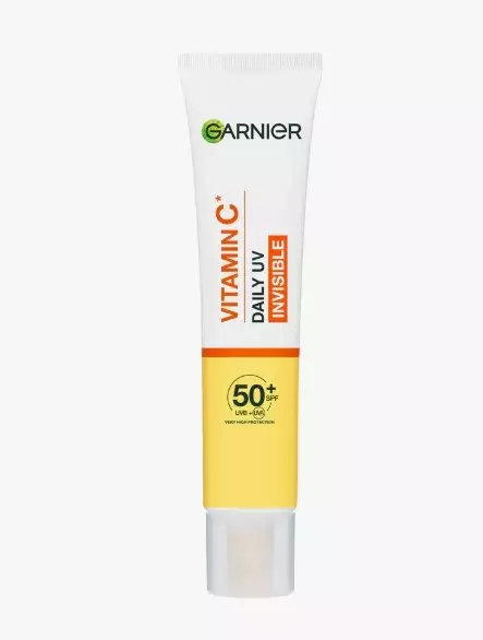 Denní rozjasňující UV fluid SPF 50+, Garnier, 267 Kč