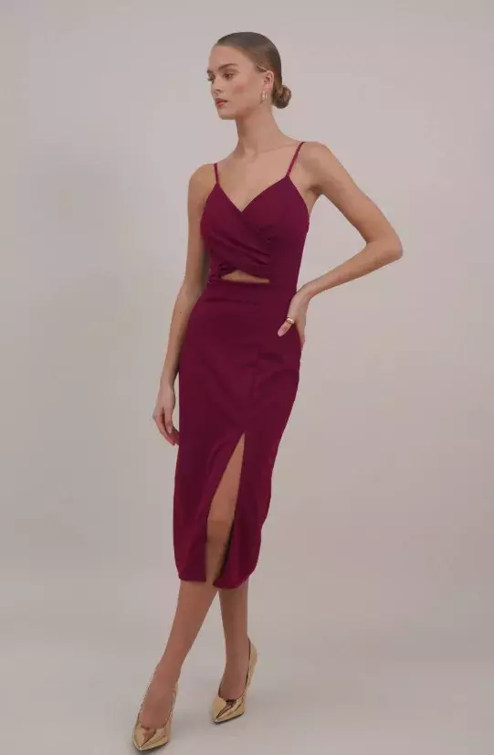 Koktejlové šaty s průstřihem a rozparkem, WAL G., 860 Kč