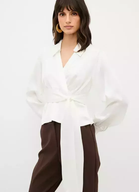 Bílá košile s dlouhou mašlí, adL, 1 799 Kč