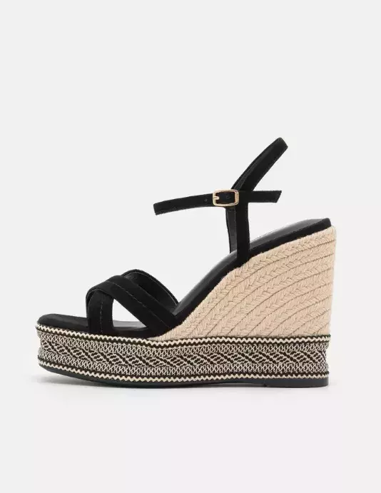 Sandály na platformě, Tamaris, 1 697 Kč