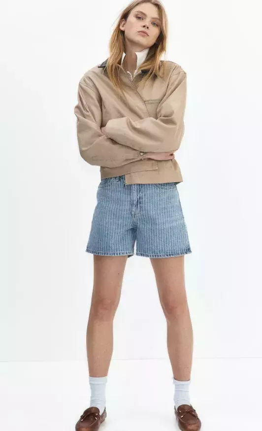 Džínové šortky s proužky, H&M, 599 Kč