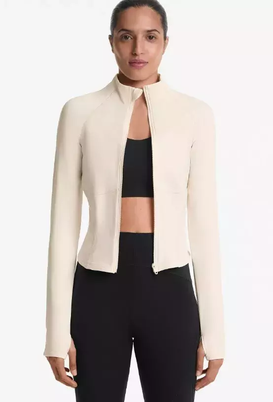 Sportovní bunda, OYSHO, 1 199 Kč