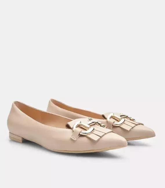 Baleríny s výraznou sponou, Baťa, 1 399 Kč