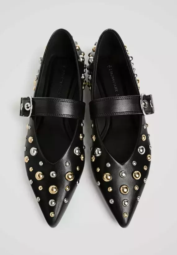 Baleríny s kovovými detaily, Stradivarius, 799 Kč