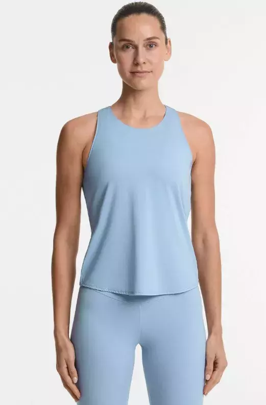 Lehký sportovní top, OYSHO, 699 Kč