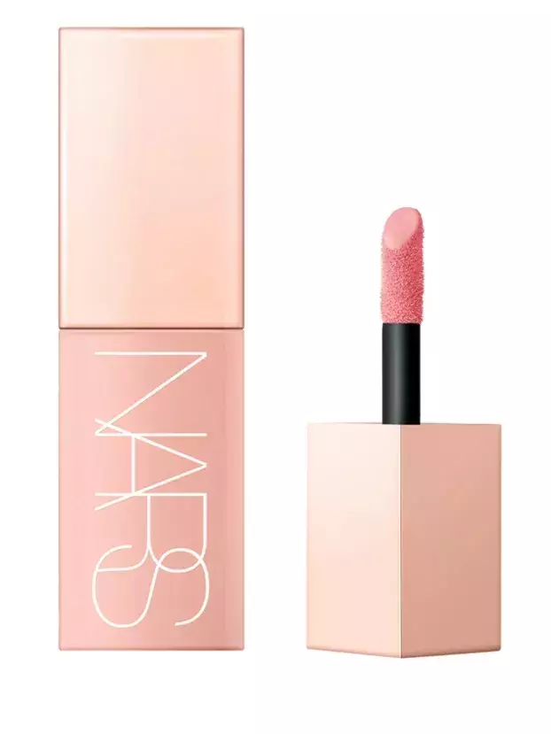 Tekutá tvářenka, NARS, 1 079 Kč