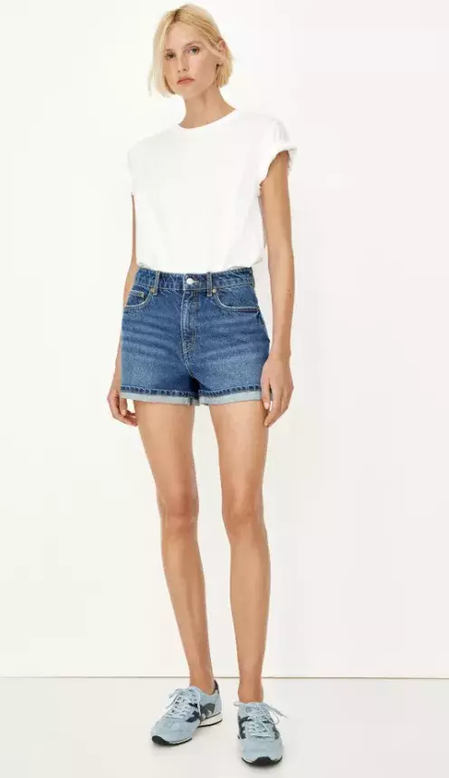 Džínové šortky s vysokým pasem, H&M, 599 Kč