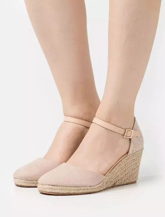 Lodičky na klínku, Anna Field, 360 Kč