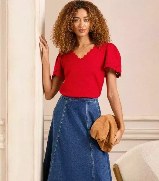 Blůza s ozdobným lemováním, Love & Roses, 1 075 Kč