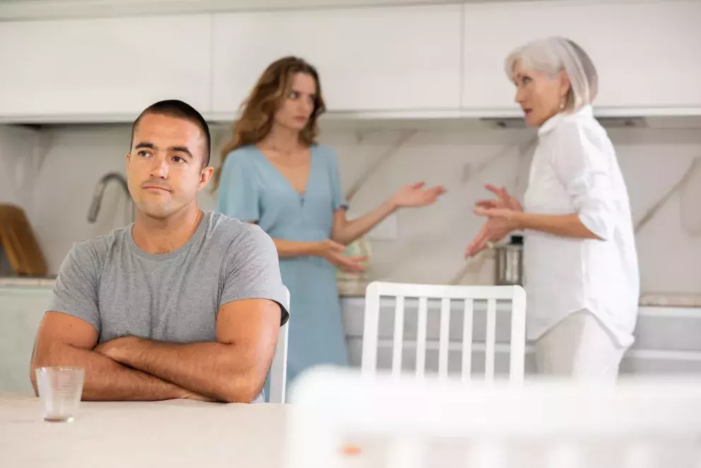 matka, dcera, problémy, hádka, manžel, nevěra