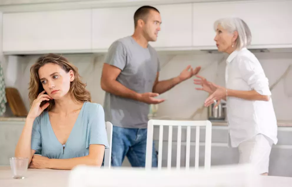 matka, dcera, problémy, hádka, manžel, nevěra