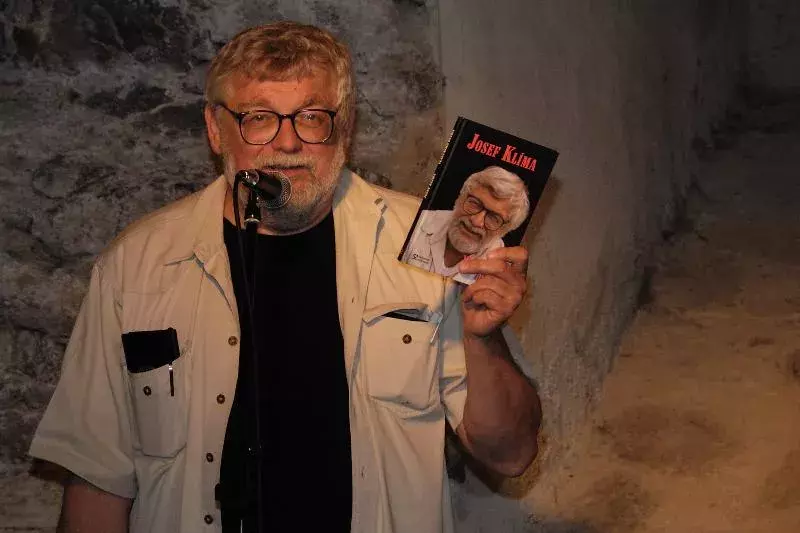 Josef Klíma o podsvětí v devadesátkách: Mafiánky byly i manželky, používaly chlapa jako štít