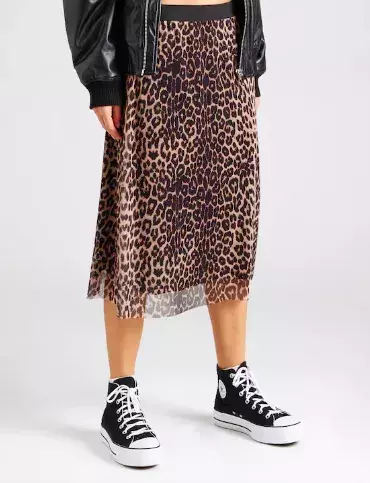 Módní inspirace z Milána: Co nosí ženy na ulicích módní mekky? Odvážné kombinace, výrazné doplňky a osobitý styl – inspirujte se italskou módou