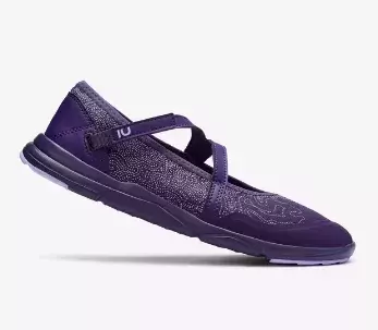 Slyšeli jste už o trendu Baleríny + tenisky = Ballerainer? Nejkomfortnější trend roku spojuje eleganci a pohodlí – obuv, kterou si zamilujete na první obutí