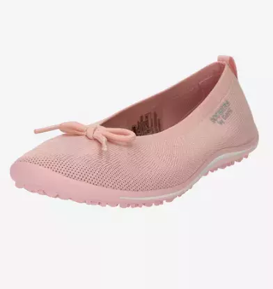 Slyšeli jste už o trendu Baleríny + tenisky = Ballerainer? Nejkomfortnější trend roku spojuje eleganci a pohodlí – obuv, kterou si zamilujete na první obutí