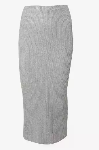 Módní inspirace z Milána: Co nosí ženy na ulicích módní mekky? Odvážné kombinace, výrazné doplňky a osobitý styl – inspirujte se italskou módou