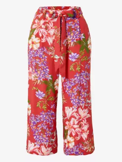 Capri kalhoty jako must have kousek, bez kterého se letos na jaře rozhodně neobejdete