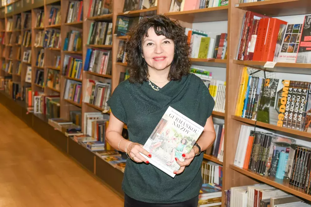 Jak zhubnout v padesáti do plavek: Nejdůležitější je jídelníček od tří hodin do usnutí, radí gurmánky Dita a Karolína