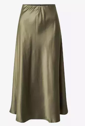 Módní inspirace z Milána: Co nosí ženy na ulicích módní mekky? Odvážné kombinace, výrazné doplňky a osobitý styl – inspirujte se italskou módou