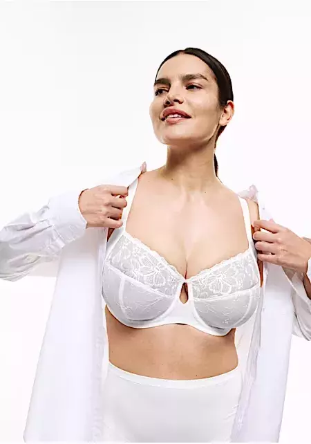 <p>Podprsenka Embrace s kosticemi a extra oporou, Marks & Spencer, 899 Kč</p>
