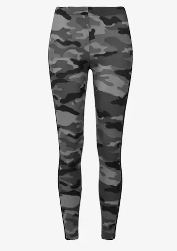 To nejhorší, co si po 60 můžete obléci - tyhle kousky byste měly ze šatníku vyřadit, vypadaly byste směšně