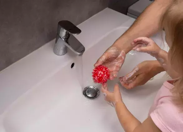 Žloutenka jako nemoc nemytých rukou? Jaká je prevence, aby vám nezkazila léto. Dieta je totiž nutností