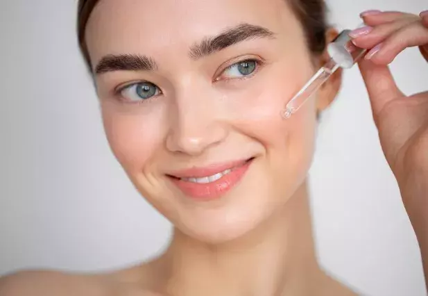 Microneedling, radiofrekvence, kyselina hyaluronová: Které z moderních trendů stojí za vyzkoušení i za investici?