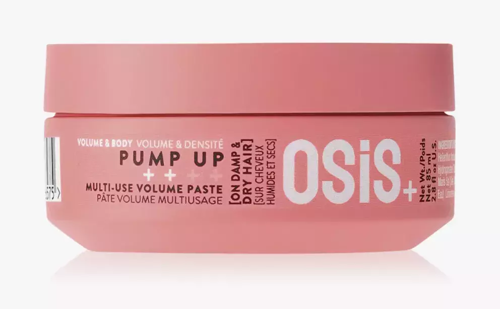 Stylingová pasta pro dodání objemu