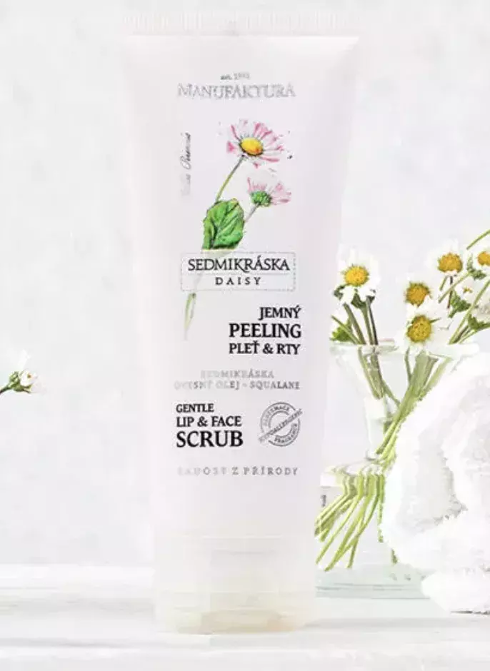 <p>Jemný čisticí peeling na pleť a rty, 249 Kč</p>
