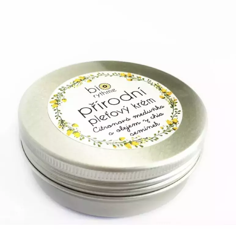 <p>Přírodní pleťový krém Citronová meduňka s chia, Biorythme, 569 Kč</p>
