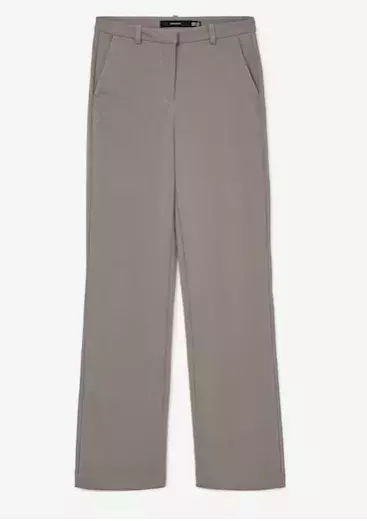 Francouzský šik bez námahy: Jak se oblékat jako Pařížanka po padesátce