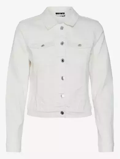 Jak nosit džínovou bundu, aby na jaře 2025 splnila vše, co je potřeba. Stála nás pár korun a k tomu nevypadala nudně 